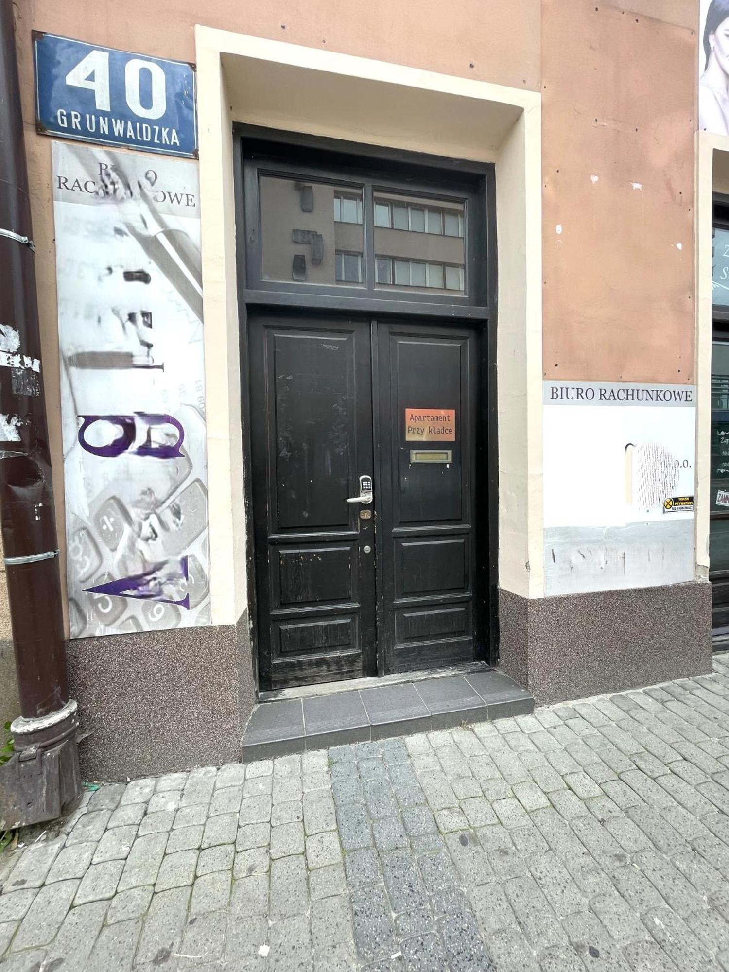 Apartament Przy Kladce Rzeszow Ngoại thất bức ảnh